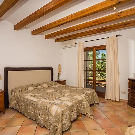 Els Mitjans Holiday home