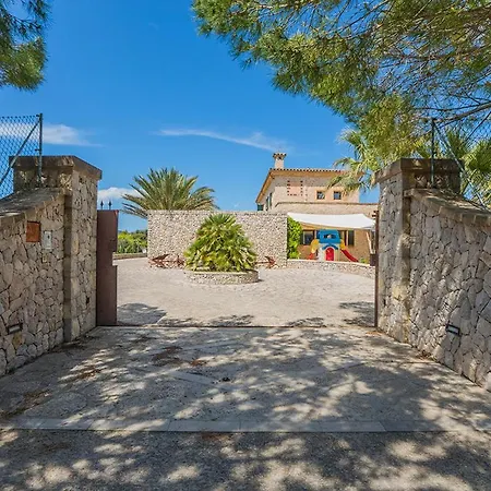 Els Mitjans Holiday home